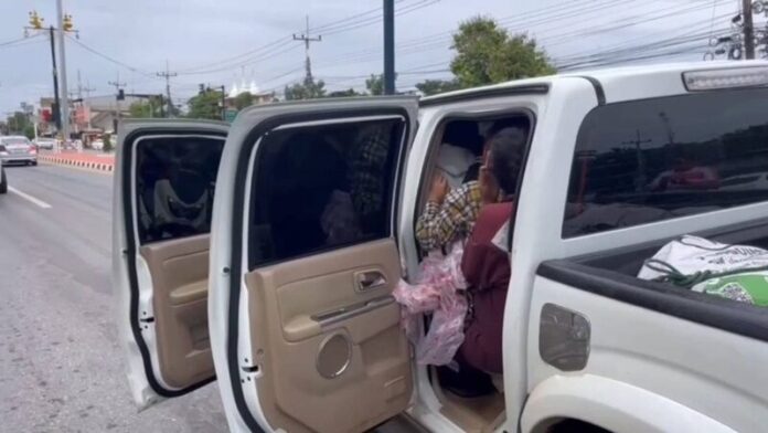 Police halt truck with 19 illegal migrants and drugs in Kanchanaburi | News by Thaiger