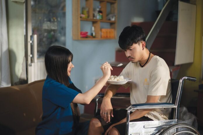 จับกระแสลูกทุ่ง - ‘เน็ค นฤพล’เศร้าภาคต่อ ‘อ้ายบ่ควรถึกฮัก’เฉียดชีวิตจริง