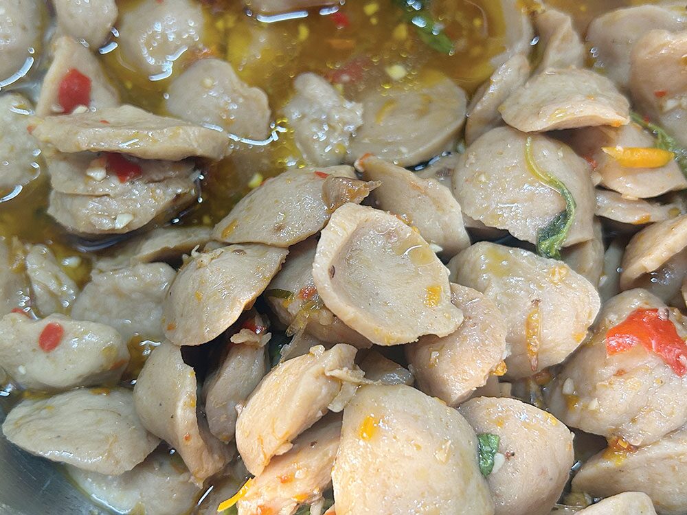 หลาก&หลายอิ่มอร่อย - ‘เซาะฮ์’ทีเด็ดกลางกรุง ข้าวราดแกงพะแนงเนื้อ
