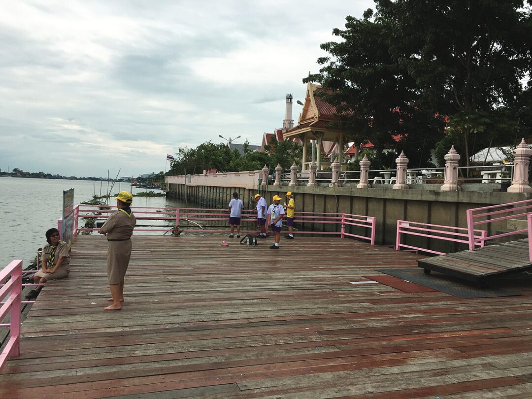 เที่ยววัด-วันหยุด - ไหว้หลวงพ่อโต-วัดถั่วทอง ชมหาดทรายน้ำจืดสามโคก