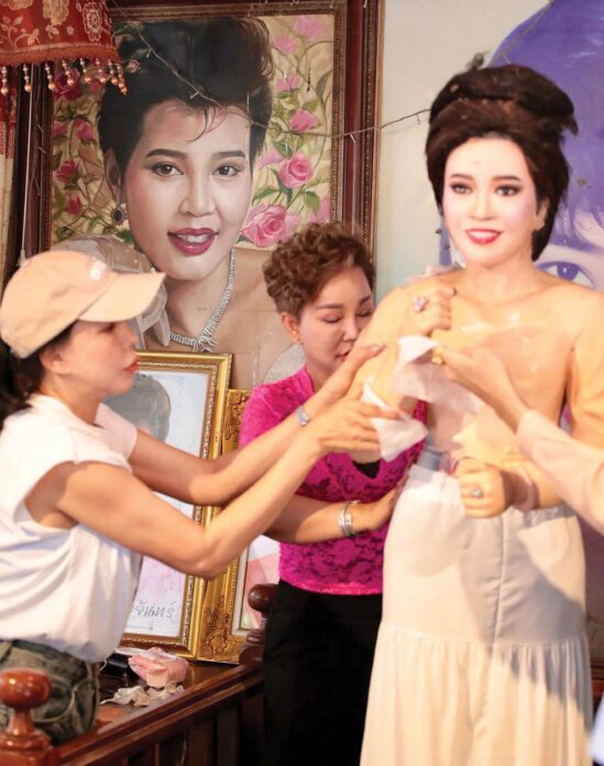 จับกระแสลูกทุ่ง