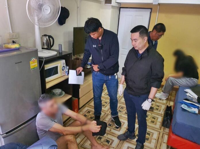 Algerians gang arrested for theft at Suvarnabhumi Airport | News by Thaiger