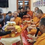 หลวงปู่ศิลา มอบเงินบริจาค มทภ.2 สร้างที่พัก ในฐานตามแนวชายแดน ให้ ทหาร