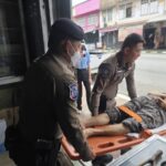 ตำรวจท่องเที่ยวลพบุรี ขับรถเปิดทางนำคนป่วยส่งโรงพยาบาล
