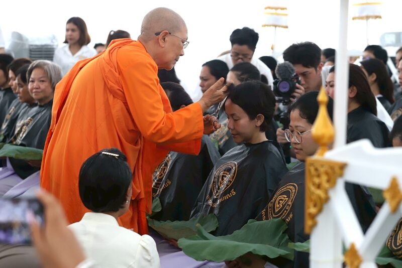 บรรพชาสามเณรี รุ่นที่ 3 ธรรมวิจิตร - เจนี่ สงบมาก นุ่งขาวเตรียมปลงผมพรุ่งนี้ ฉายาทางธรรม “ธัมมกัลยาณี”