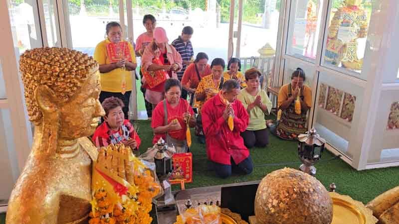 Chon Buri villagers celebrate big lottery win with monk's blessing | News by Thaiger