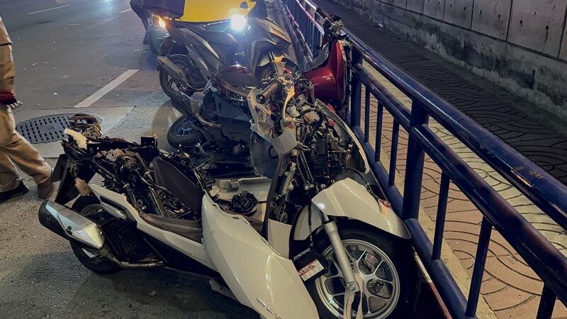 Mass motorcycle crash near Don Mueang Airport injures three | News by Thaiger