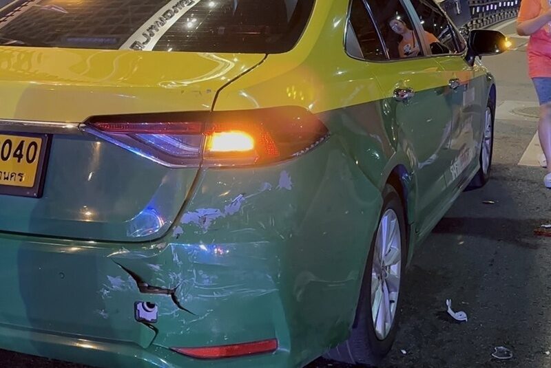 Mass motorcycle crash near Don Mueang Airport injures three | News by Thaiger