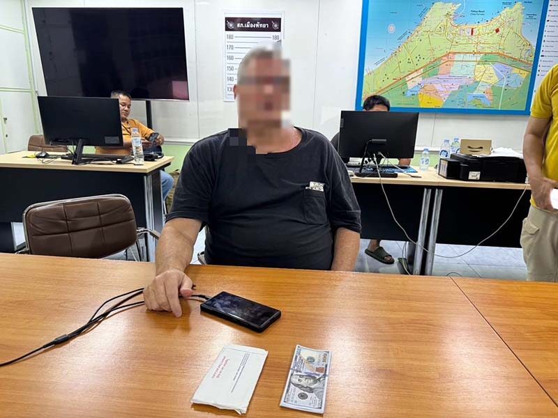 American arrested in Pattaya for using fake US dollars | News by Thaiger