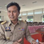 ประชุมด่วน กำนัน-ผญบ. ชายแดน อ.บ้านกรวด ซ้อมแผนอพยพ ปชช. พ้นพื้นที่เสี่ยงภัย-เกิดเหตุฉุกเฉิน