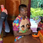 บัวขาว ต้อนรับ ท็อป-ไทด์ วิ่งช่วยผู้สูงอายุ อึ้งเขย่าเซียมซี 2 ครั้ง เลขเดียวกันเป๊ะ เล็งเสี่ยงโชค