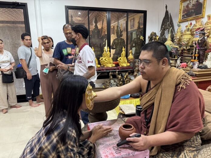 Woman wins 190,000 baht lottery after shrine visit | News by Thaiger