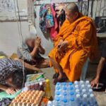 สุดรันทด พ่อ 93 ปีตาฟางเดินไม่ไหว เลี้ยงลูกสาว 47 ปี ป่วยติดเตียง อาศัยเพิงในป่ายางพัก วอนช่วยด่วน  