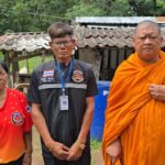 สุดรันทด พ่อ 93 ปีตาฟางเดินไม่ไหว เลี้ยงลูกสาว 47 ปี ป่วยติดเตียง อาศัยเพิงในป่ายางพัก วอนช่วยด่วน  