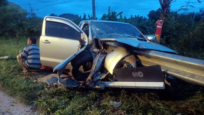 Family survives Lampang crash as guardrail impales pickup | News by Thaiger