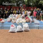 สุดคึกคัก ชาวบ้านแนวหลัง ขนทุเรียนจันท์ มอบให้ ทหารกล้า ด่านหน้า ปกป้องปราสาทตาเมืองธม
