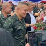 แม่ทัพภาค 2 ถวายพระพุทธรูปปางชนะมาร ลั่นรักษาอธิปไตยชาติเต็มกำลัง แจงสั่งปิด2ด่าน
