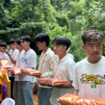 รำลึก 7 ปี กู้ภัยช่วย 13 หมูป่าถ้ำหลวง ทำบุญตักบาตรพระสงฆ์ 99 รูป บวงสรวงเจ้าแม่นางนอน