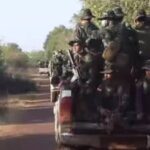 ทหารพม่ายกพลถล่ม KNDF-PNLA ส่งบินทิ้งบอมบ์ บ้าน-วัด พังยับ ชาวบ้าน 1.5 หมื่นคน หนีสงคราม