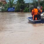 ฝนตกหนัก น้ำท่วมบ้าน ระดมเร่งช่วย ผู้ป่วยติดเตียง-ชาวบ้าน อพยพพ้นพื้นที่อุทกภัย