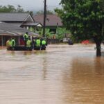 ฝนตกหนัก น้ำท่วมบ้าน ระดมเร่งช่วย ผู้ป่วยติดเตียง-ชาวบ้าน อพยพพ้นพื้นที่อุทกภัย