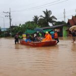 ฝนตกหนัก น้ำท่วมบ้าน ระดมเร่งช่วย ผู้ป่วยติดเตียง-ชาวบ้าน อพยพพ้นพื้นที่อุทกภัย