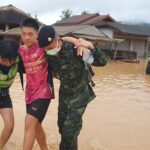 ฝนตกหนัก น้ำท่วมบ้าน ระดมเร่งช่วย ผู้ป่วยติดเตียง-ชาวบ้าน อพยพพ้นพื้นที่อุทกภัย