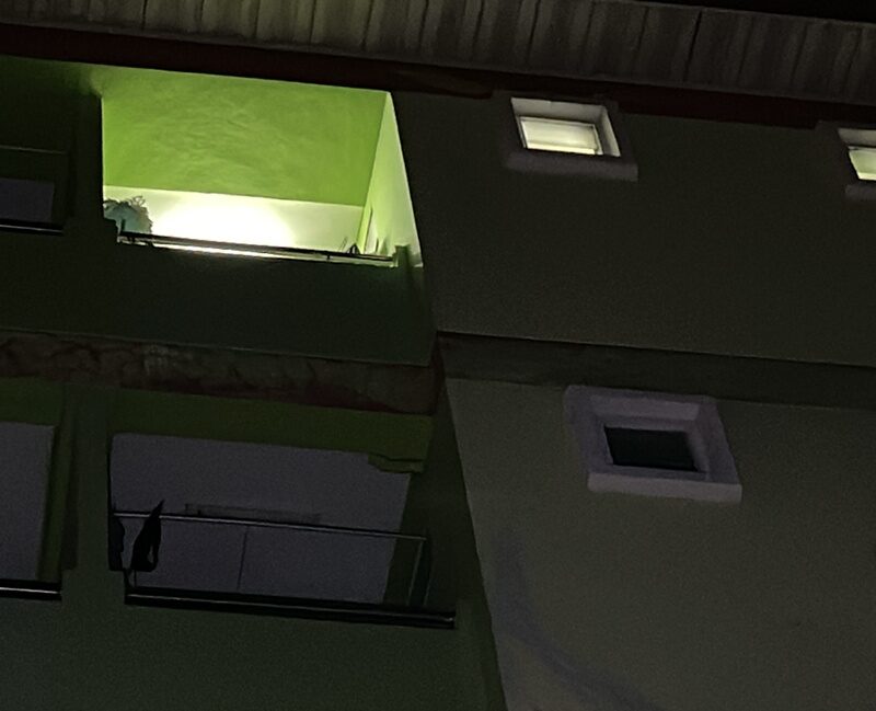 Woman found dead after fall from building in Pathum Thani | News by Thaiger