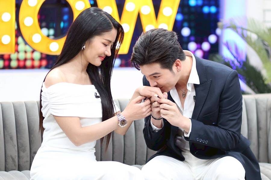 แพรวพราว ควงว่าที่เจ้าบ่าว ซัน วงศธร เคลียร์คำครหาท้องก่อนแต่ง