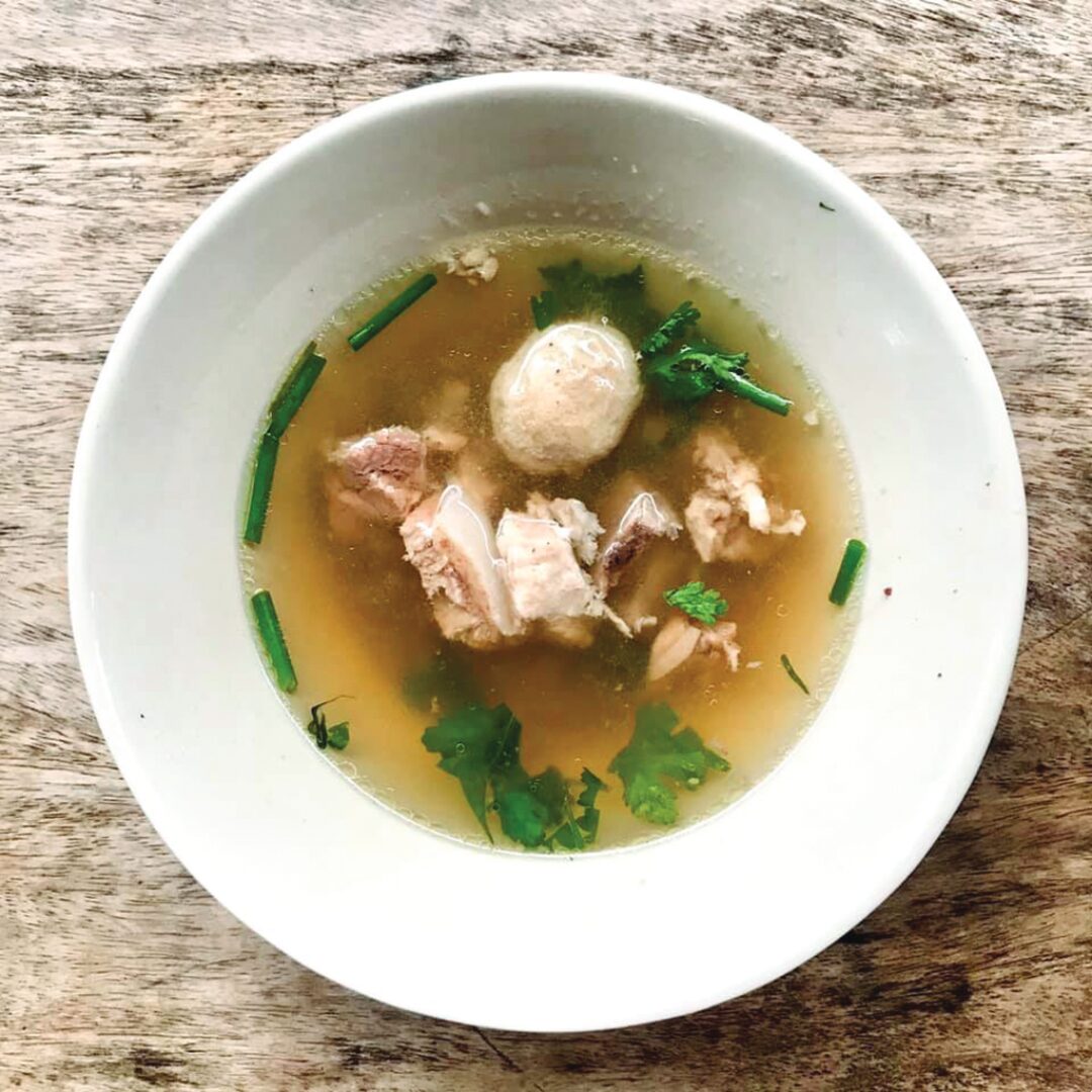 หลาก&หลาย - ก๋วยเตี๋ยวโอ่งแม่น้อย อร่อยที่สุดในเมืองมนุษย์