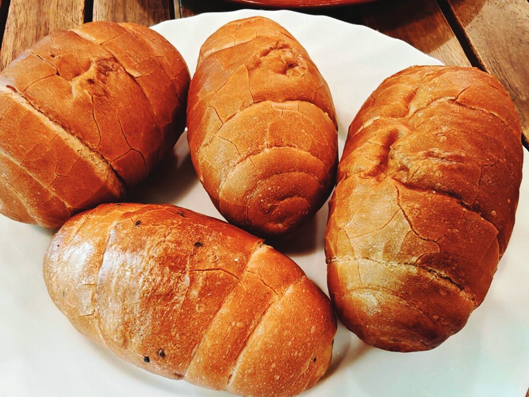 หลาก&หลายอิ่มอร่อย - ‘ไร่ปลูกรัก’เมืองโอ่ง เนื้อรมควันไม้มัลเบอร์รี่