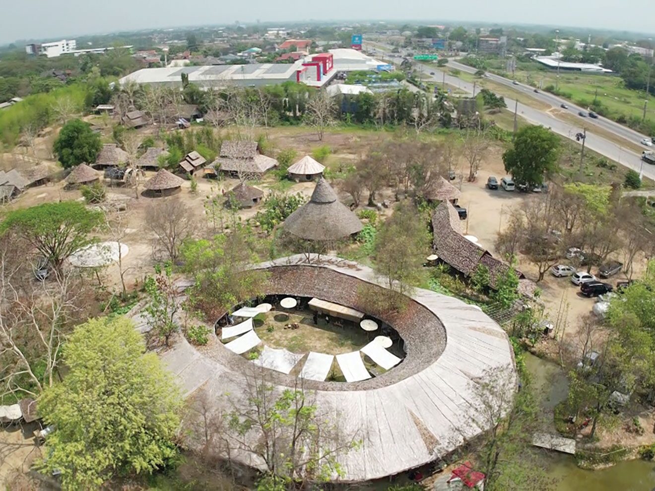 สดจากเยาวชน - สังกะดีสเปซ งอกงามงานหัตถกรรม