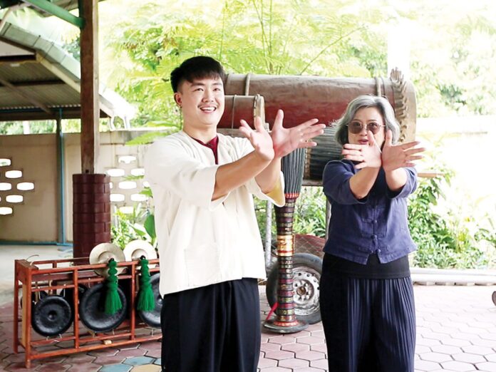 สดจากเยาวชน