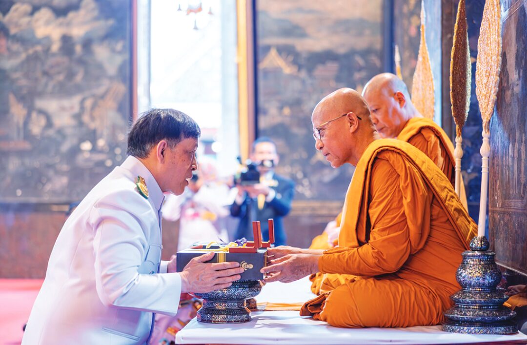 ข่าวสดพระเครื่อง - ปีติ-เสด็จฯวัดบวรนิเวศวิหาร ทรงบำเพ็ญราชกุศลเข้าพรรษา
