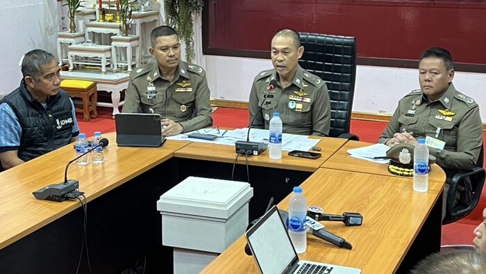 เปิดคำให้การ 2 สมุน แก๊งเสือปุ่น ปล้นเงิน 3.4 ล้านบาท กลางห้างดังย่านลาดพร้าว เผยนาทีตำรวจบุกรวบคารีสอร์ต ยึดเงินสด 1.9 ล้าน ตอบแล้วรู้จักกันได้ยังไง