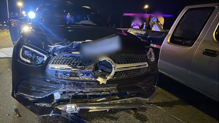 Motorcycle crash with Mercedes-Benz kills two young men in Pathum Thani | News by Thaiger
