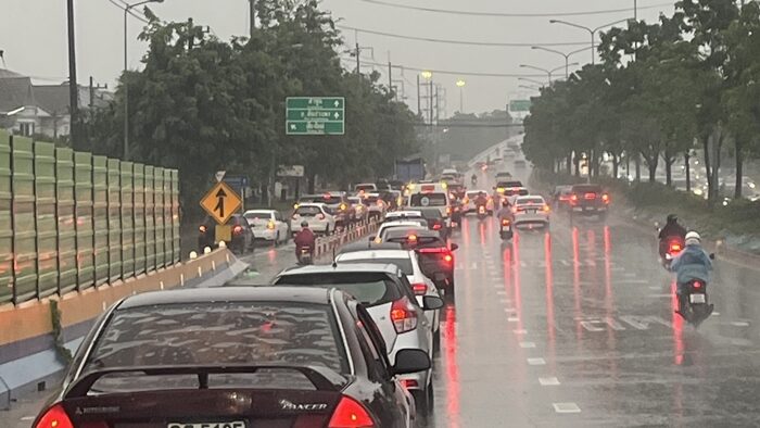 จุดจอดรถฟรี 21 แห่งในจังหวัดเชียงใหม่ หากเกิดน้ำท่วมฉับพลัน แชร์เก็บไว้เลย มีที่ไหนบ้าง พร้อมเบอร์โทรศัพท์ติดต่อ หลัง กรมอุตุฯ เตือน พายุวิภา