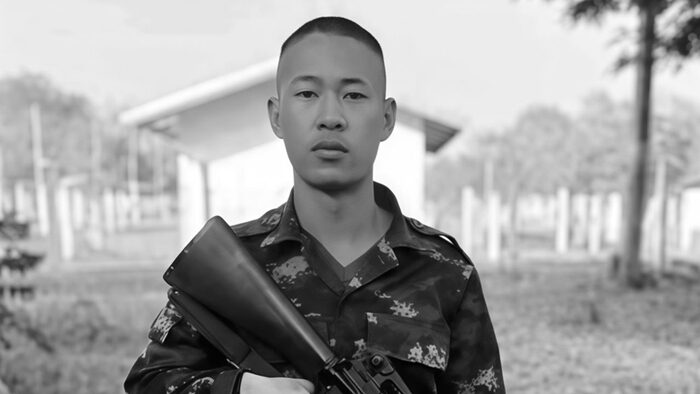 พ่อแม่สุดเศร้า เผย วินาทีรู้ข่าว พลทหารสิรวิชญ์ เสียชีวิตจากเหตุปะทะชายแดนไทย-กัมพูชา เปิดคลิปสุดท้ายเพิ่งส่งให้เมื่อวานนี้ หลังติดต่อไม่ได้ 3 วัน