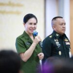 มอบเงินสงเคราะห์บุพการีที่พิการฯ มอบทุนการศึกษา แก่บุตรทหารผ่านศึก