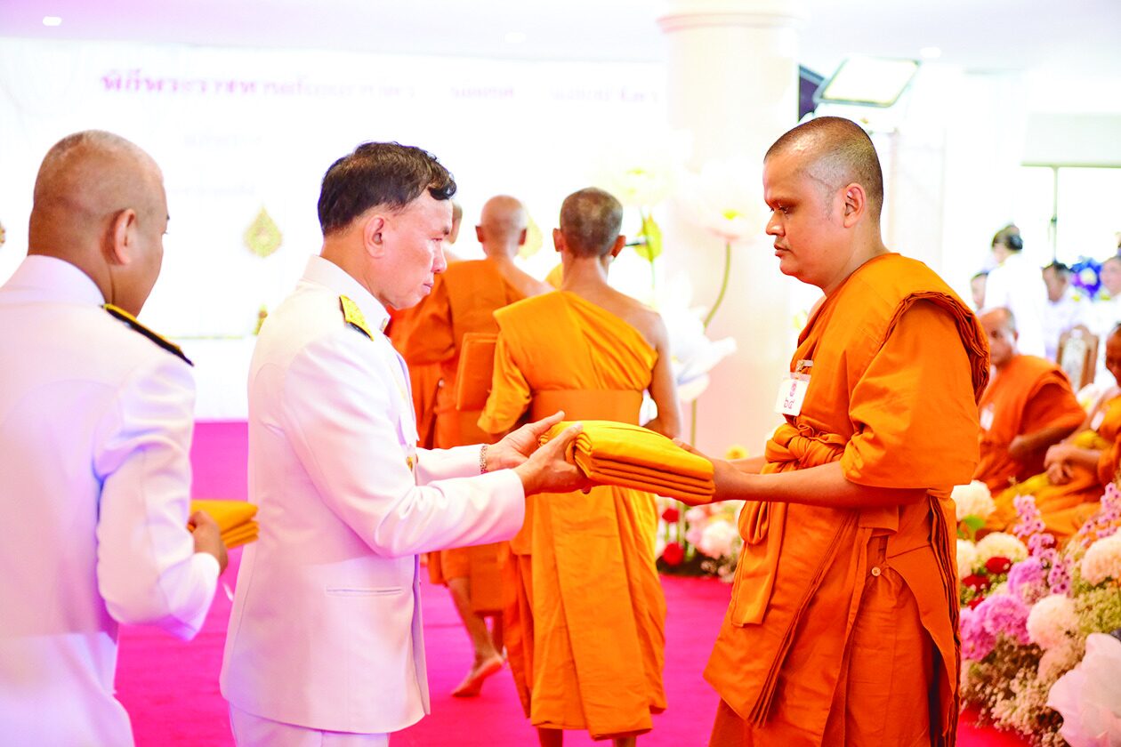 ข่าวสดพระเครื่อง - พระราชทานสัญญาบัตร-พัดยศ คณะสงฆ์ในเขตปกครองหนใต้