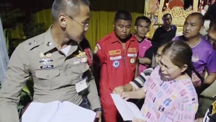 ลูกศิษย์สุดเศร้า พบศพ เจ้าอาวาส มรณภาพหน้ากุฏิ เจอจดหมายเขียนด้วยลายมือ ชาวบ้านสะเทือนใจ เผย เป็นพระที่ดี มีแต่คนรักใคร่เคารพนับถือ คาดสาเหตุสลด