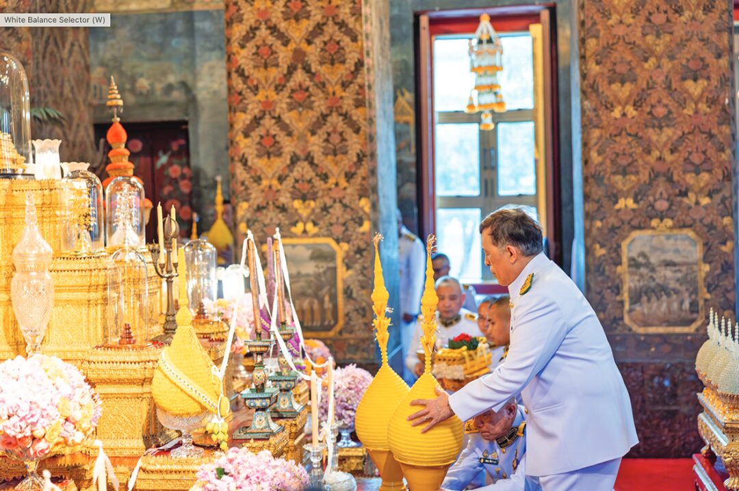 ข่าวสดพระเครื่อง - ปีติ-เสด็จฯวัดบวรนิเวศวิหาร ทรงบำเพ็ญราชกุศลเข้าพรรษา