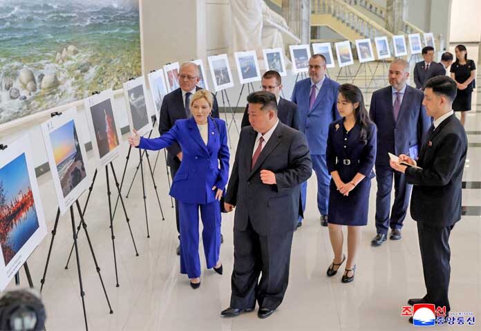 คิมรับศพทหารสู้ศึกยูเครน “ยกเป็นวีรบุรุษ” ฉลอง 1 ปีสนธิสัญญายุทธศาสตร์รัสเซีย
