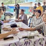 ผบ.มทบ.38 ควง ประธานสมาคมแม่บ้าน ดูแลสุขภาพประชาชน ประสบ อุทกภัย อ.เวียงสา