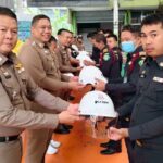 โครงการถนนปลอดภัย รณรงค์สวมหมวกนิรภัย 100% ให้ความรู้ ความเข้าใจ กฎหมายจราจร