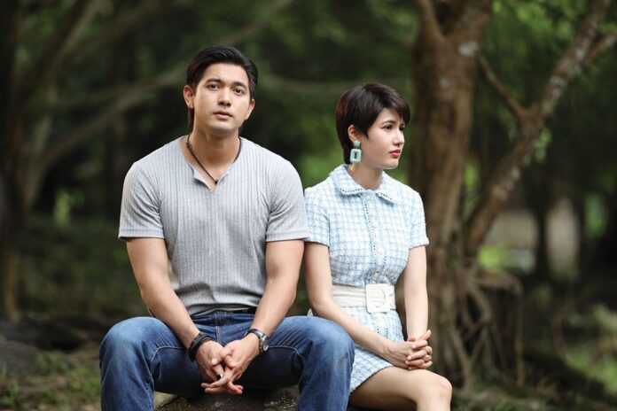 เบื้องหลังมายา