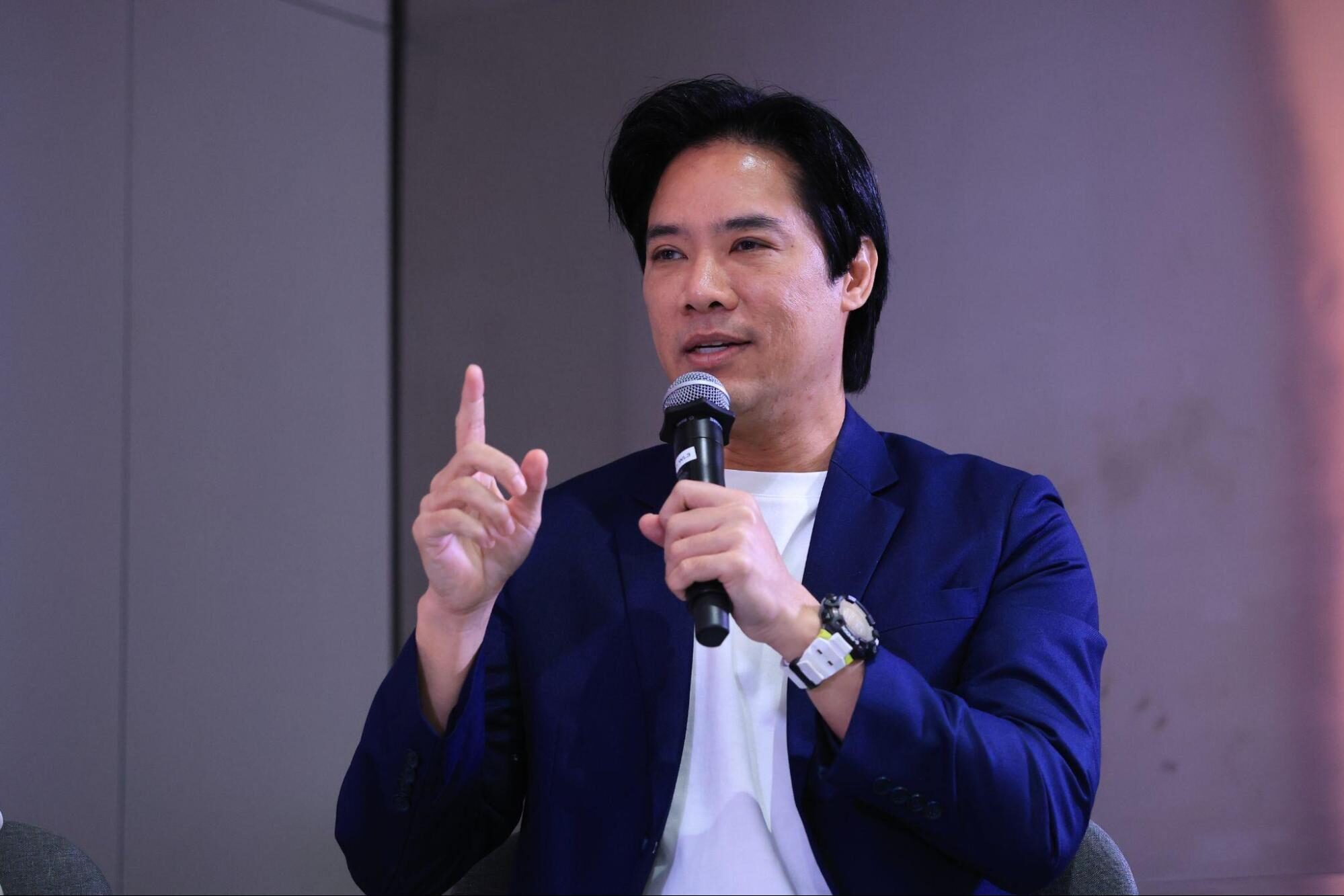 พิชเยนทร์ หงษ์ภักดี ผู้ก่อตั้ง Smart ID Group พิชเยนทร์ หงษ์ภักดี ผู้ก่อตั้ง Smart ID Group