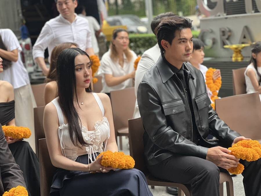 “เข้ม-มุกดา” เผยเหตุผลเซ็นสัญญาบ้านหลังใหม่