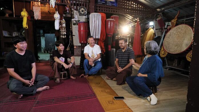 สดจากเยาวชน