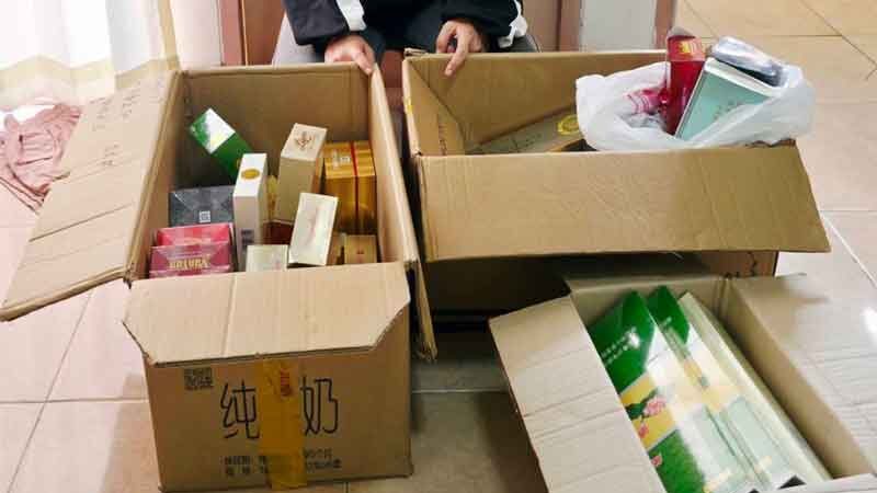 Puff justice: Cops snuff out illegal cigarettes shop in Bangkok | News by Thaiger